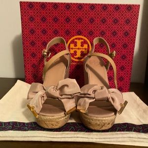 Tory Burch wedge sandal (Camilla pink)